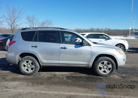 2010 Toyota Rav4 z USA, uszkodzony, nr VIN 2T3JF4DVXAW061790